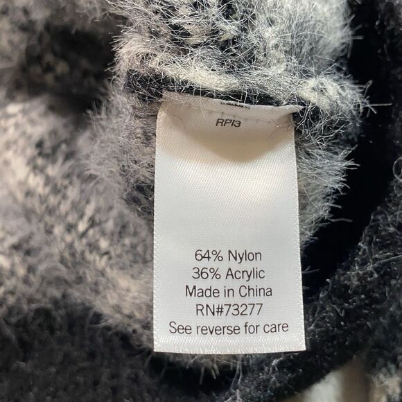 SO Fuzzy Floral Sweater Cropped Pullover Soft Thick Knit Womens M Black White - Picture 8 of 9